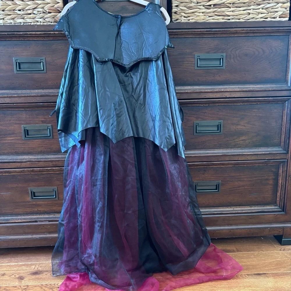 Enchanting Black and Purple witch Kids Costume in size M